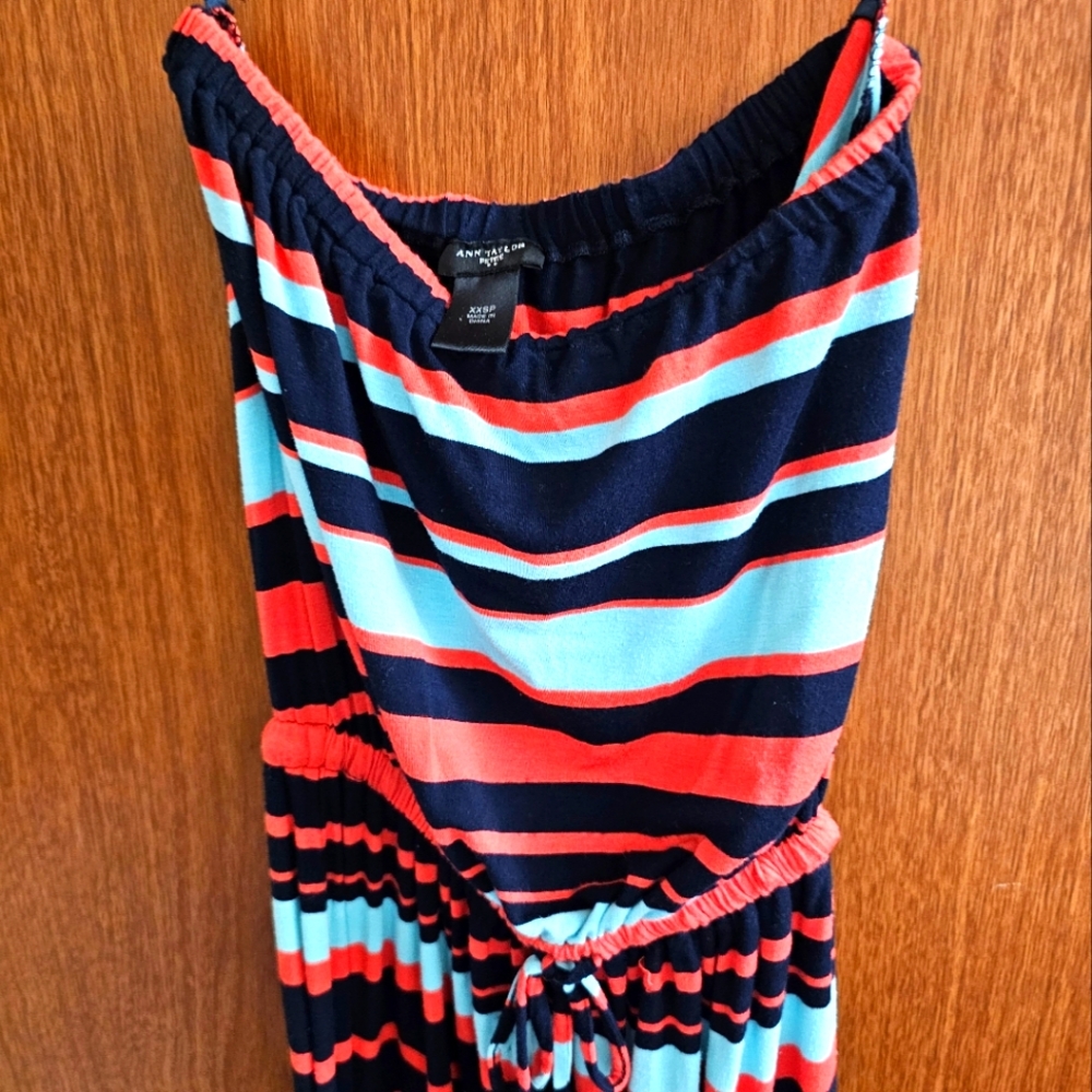 Sleeveless dress